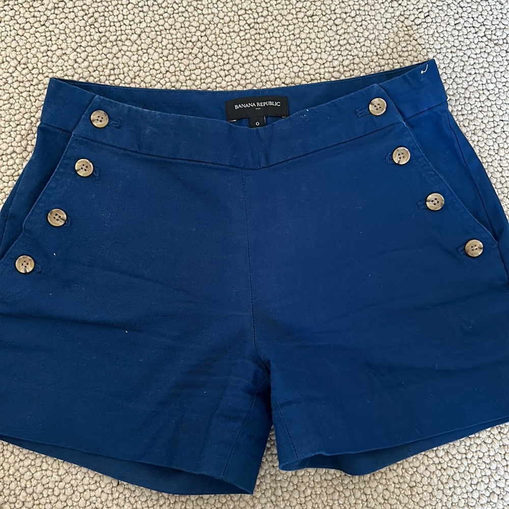 Banana Republic navy shorts in size 0.